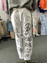 Load image into Gallery viewer, Crinkle Pant