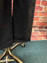 Load image into Gallery viewer, Streamline Chic Pull-On Capri