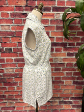 Load image into Gallery viewer, Floral Zip-Front Sleeveless Dress