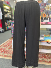 Load image into Gallery viewer, Oh My Gauze Nimo Capri