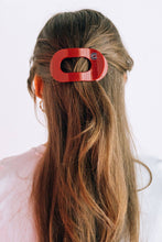 Load image into Gallery viewer, Round Flat Hair Clip | Med. | Univ. of South Carolina