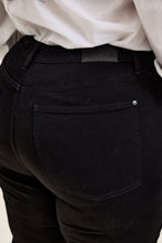 Load image into Gallery viewer, Judy Blue HW T.C. Bootcut Jean