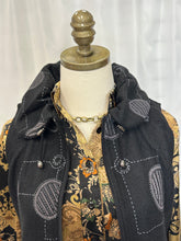 Load image into Gallery viewer, Vest Zip Up