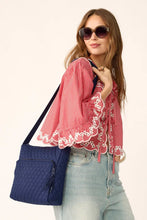 Load image into Gallery viewer, Vera Bradley Harwick Large Messenger