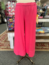 Load image into Gallery viewer, Oh My Gauze Nimo Capri