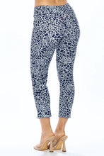 Load image into Gallery viewer, Claudia Cropped Legging