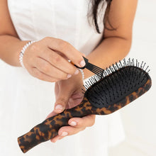 Load image into Gallery viewer, Detangler Brush For Medium Hair