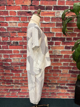 Load image into Gallery viewer, Modern Lines Two-Piece Set