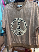 Load image into Gallery viewer, Love And Peace Top