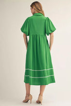 Load image into Gallery viewer, Smocked Bodice Puff Sleeve Midi Dress 💚