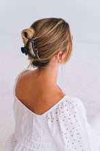 Load image into Gallery viewer, Open Hair Clip | Med. | Jet Black