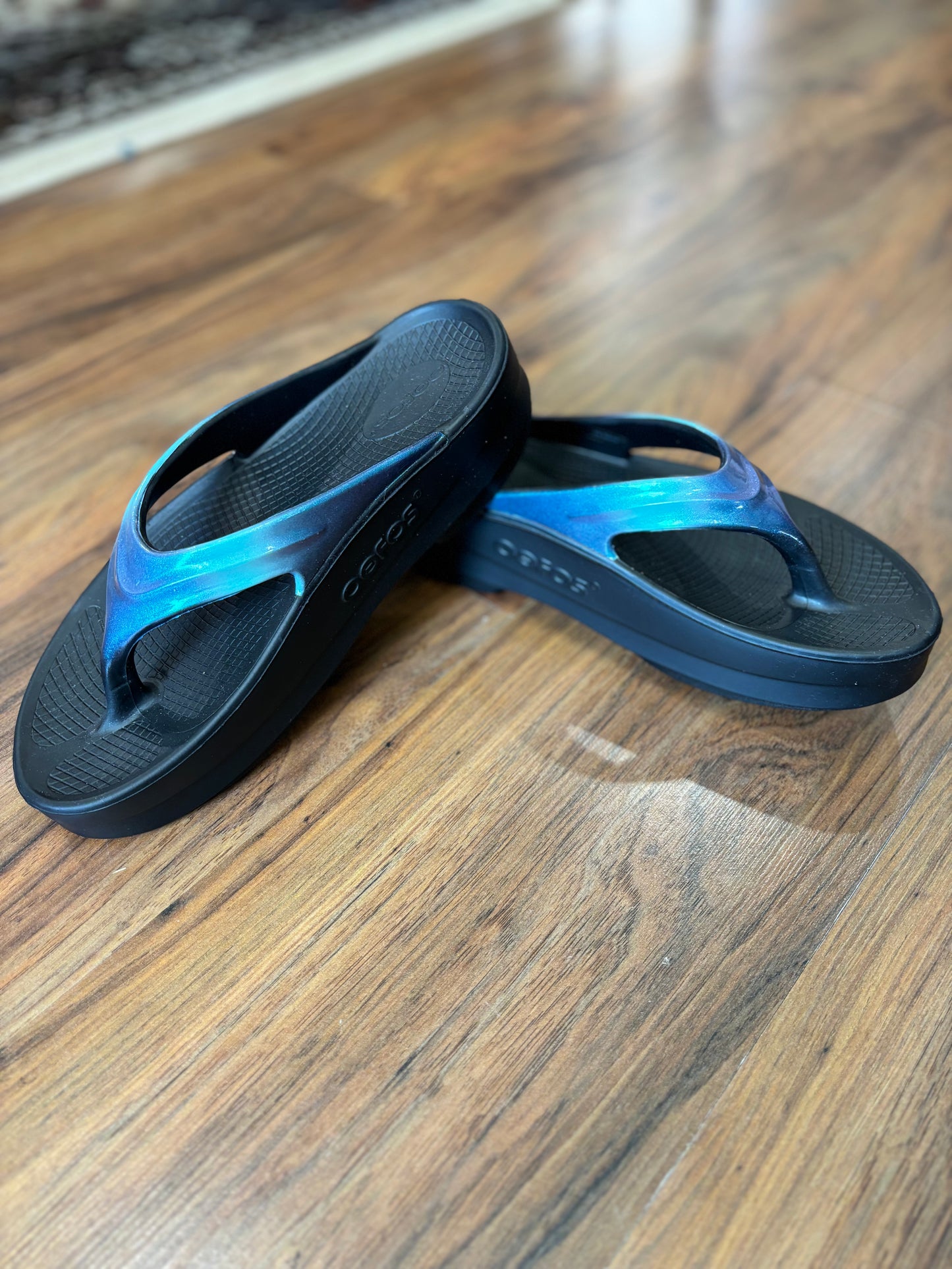 Oofos OOMega Luxe Thong