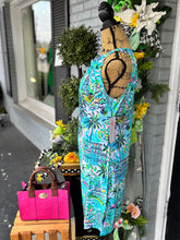 Load image into Gallery viewer, Luck Keyhole Shift Dress