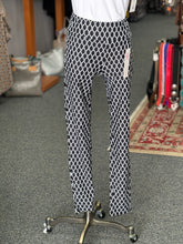 Load image into Gallery viewer, Claudia Cropped Legging