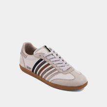 Load image into Gallery viewer, Stevie Metallic Sneaker