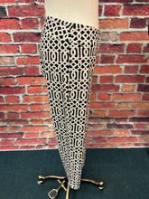 Load image into Gallery viewer, LuLu B Capri