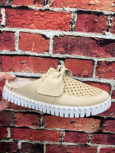Load image into Gallery viewer, Sand Bow Comfort Mule