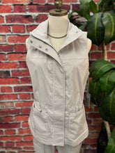 Load image into Gallery viewer, Cool Tech Stripe Utility Vest