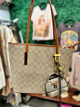 Load image into Gallery viewer, Tote In Style Handbag Wallet Collection