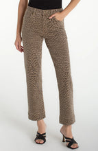 Load image into Gallery viewer, Leopard Stretch Denim Jeans