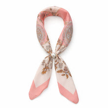 Load image into Gallery viewer, Scarf With Magnetic Pearl