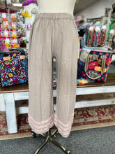 Load image into Gallery viewer, Oh My Gauze Nimo Capri