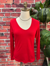 Load image into Gallery viewer, Essential Luxe Double-Lined V-Neck Top
