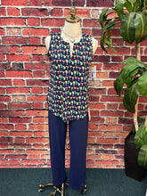 Load image into Gallery viewer, Sleeveless Key Hole Top