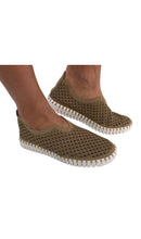 Load image into Gallery viewer, Tulip Slip On Shoes