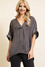 Load image into Gallery viewer, V-Neck High-Low Top