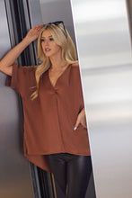 Load image into Gallery viewer, V-Neck High-Low Top