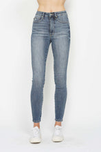 Load image into Gallery viewer, Judy Blue Tummy Control Contrast Wash Skinny *FINAL SALE*
