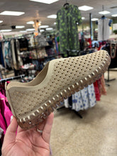 Load image into Gallery viewer, Tulip Slip On Shoes