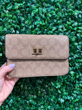 Load image into Gallery viewer, How You Doin' Clutch