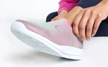 Load image into Gallery viewer, Oofos OOMG Sport