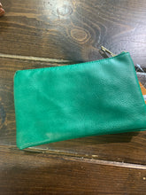 Load image into Gallery viewer, Multi-Way Clutch