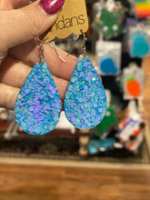 Load image into Gallery viewer, Glitter Me Pretty Earrings *FINAL SALE*