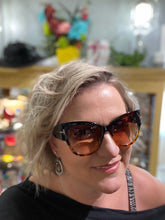 Load image into Gallery viewer, Boujee Sunshades