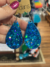 Load image into Gallery viewer, Glitter Me Pretty Earrings *FINAL SALE*