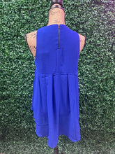 Load image into Gallery viewer, Courtlyn Sleeveless High Low Top