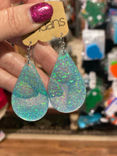 Load image into Gallery viewer, Glitter Me Pretty Earrings *FINAL SALE*