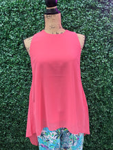 Load image into Gallery viewer, Courtlyn Sleeveless High Low Top