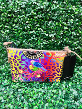 Load image into Gallery viewer, Consuela Midtown Crossbody