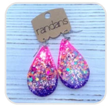 Load image into Gallery viewer, Glitter Me Pretty Earrings *FINAL SALE*
