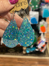 Load image into Gallery viewer, Glitter Me Pretty Earrings *FINAL SALE*