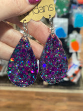 Load image into Gallery viewer, Glitter Me Pretty Earrings *FINAL SALE*