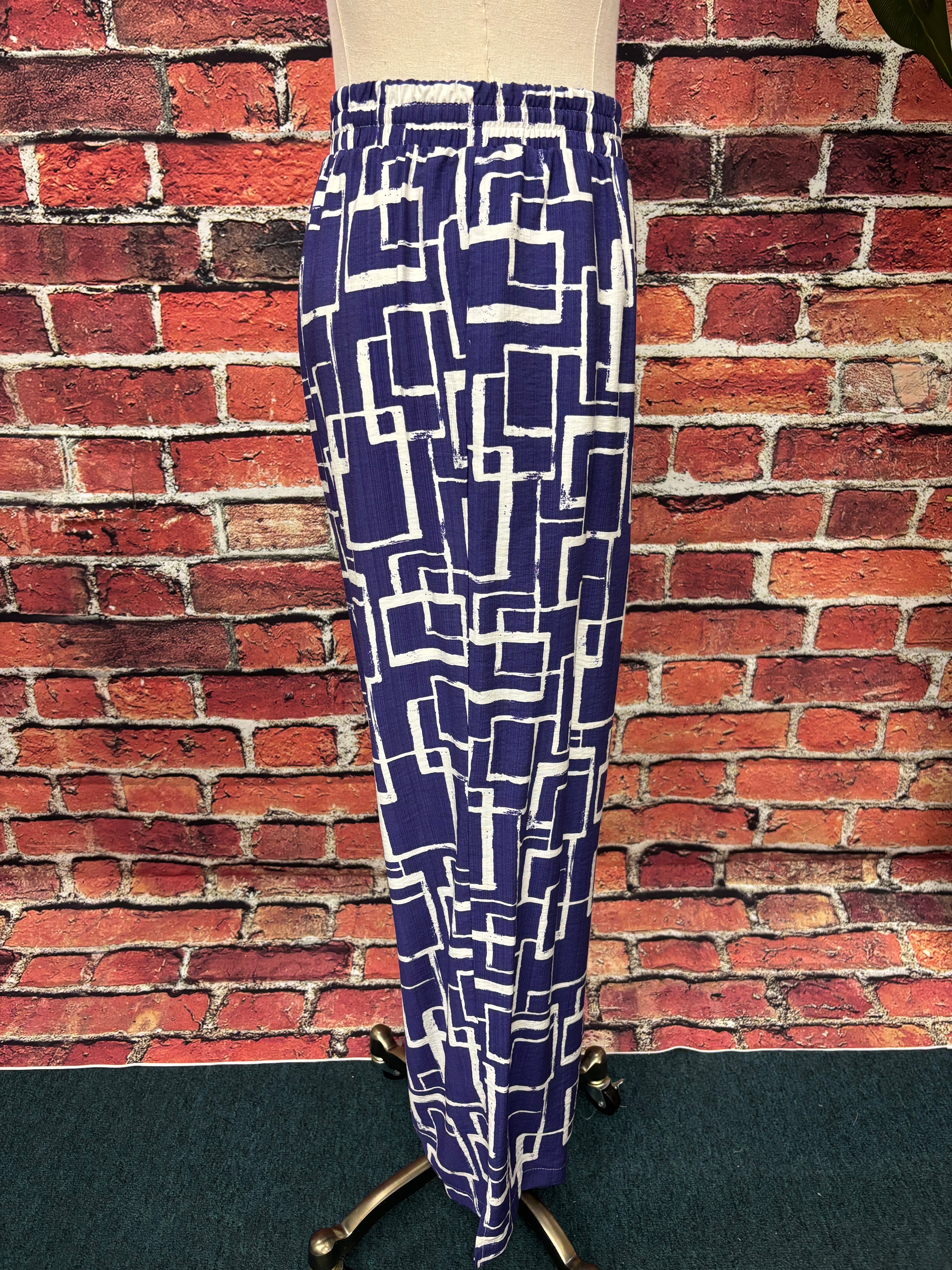Modern Lines Wide Leg Pants