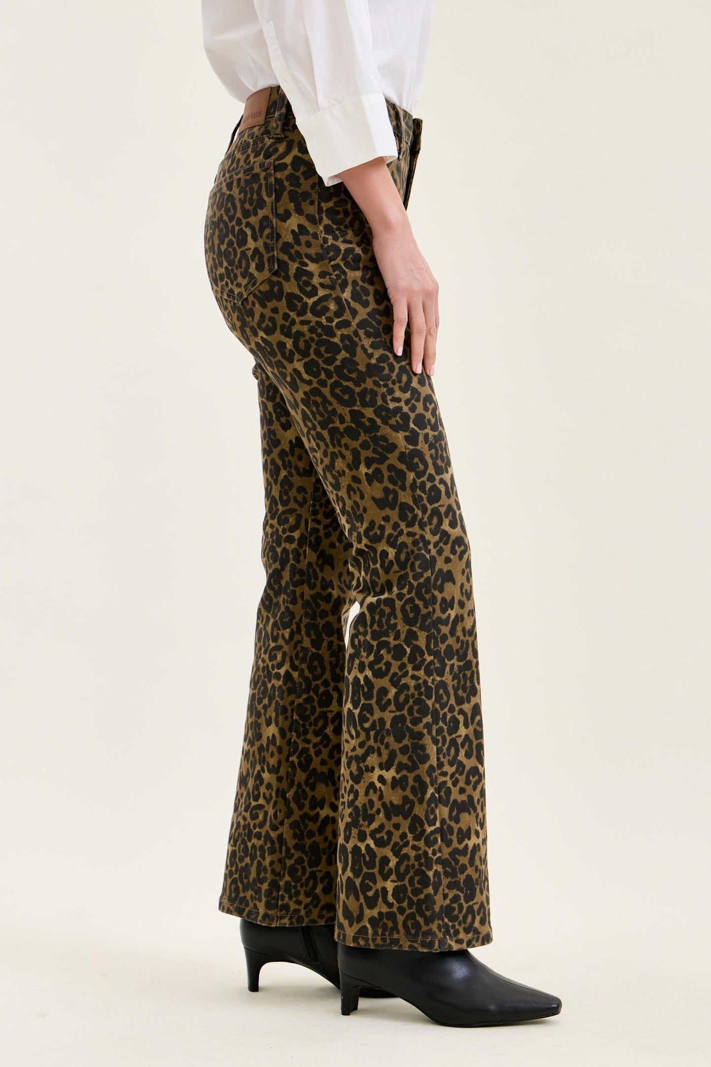 Judy Blue HW Bootcut Leopard Print