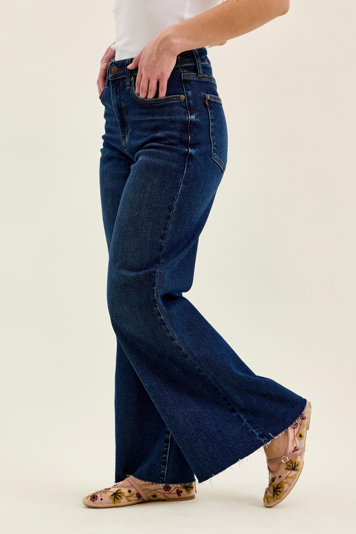 Judy Blue HW Retro Wide w/ Adjustable WB Tabs + Raw Hem