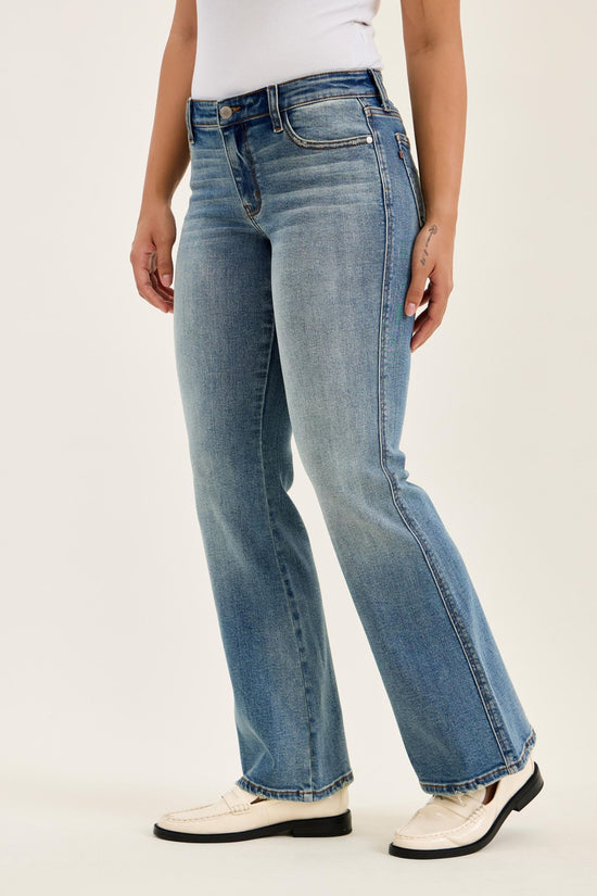 Judy Blue LR Daisy Bootcut MD Genie Blue